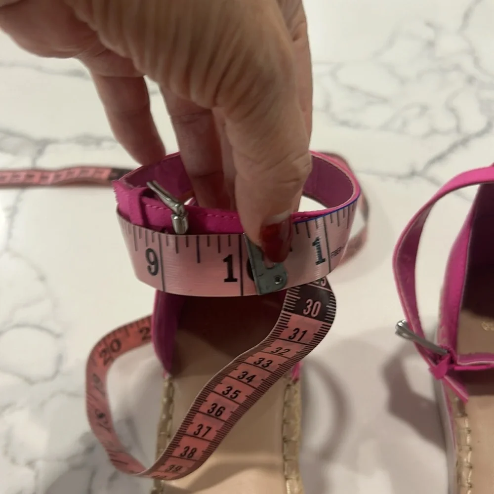 Crown & Ivy Britnee Pink Espadrille. Size 7M‎